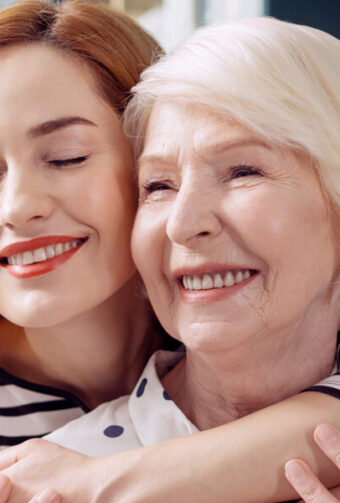 Get Rid of the Discoloration in Your Mouth with Teeth Whitening