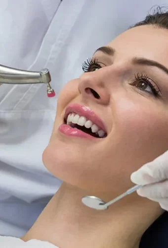 Veneers as Long-Term Solution to Cosmetic Teeth Problems