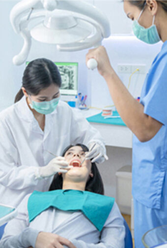 Swollen Gums After Tooth Extraction: How Long is Normal